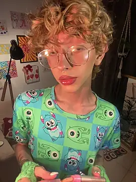 lyamthommpson online show from February 8, 2:48 am