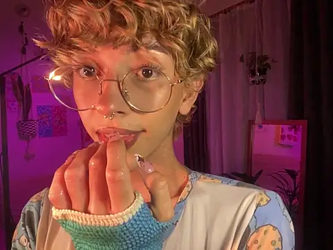 lyamthommpson online show from February 28, 3:51 am