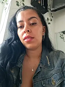 Emily Wane online show from July 9, 3:49 pm