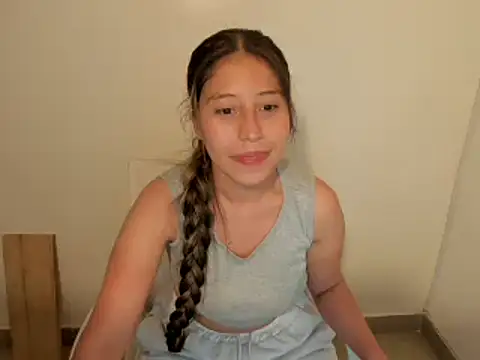 kiaraowen online show from March 15, 12:25 am