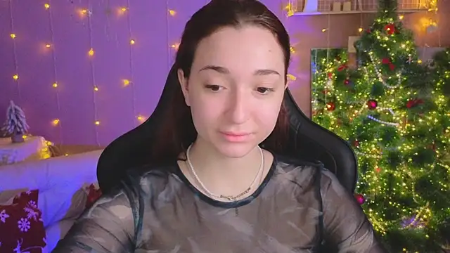 YasmineWest online show from January 10, 9:00 am