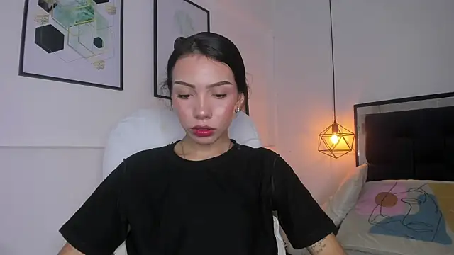 amysc online show from December 15, 11:36 am