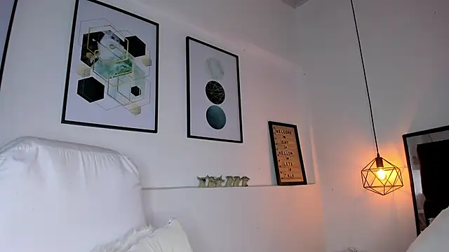 amysc online show from March 4, 11:38 am