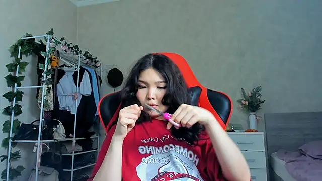 wastforu online show from February 24, 2:04 pm