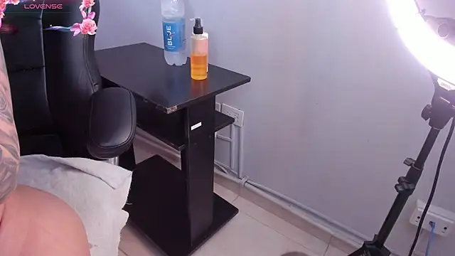 Tisha  lau online show from March 21, 1:56 pm