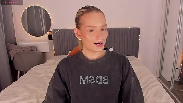 CassieRayss online show from April 23, 2:41 pm