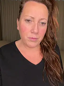 xsexycurvymilf online show from February 11, 3:17 pm