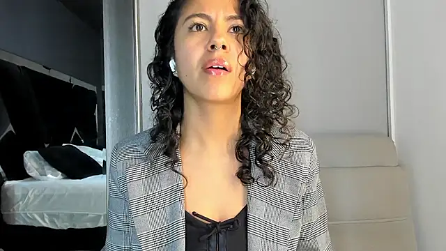 Amareto  online show from June 27, 3:33 am