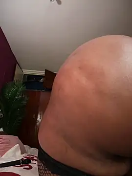 SSEXYBUBBLEBUTT101 online show from February 7, 3:43 am