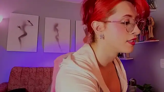 Juliana Saenzz online show from June 21, 10:56 pm