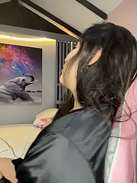 Victoria-And1 online show from April 7, 1:39 am