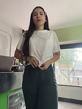 LittleDoll    online show from June 18, 12:20 pm