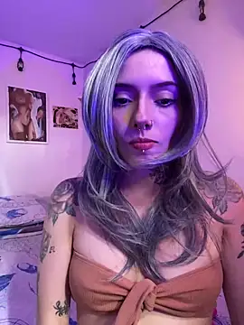 LiliJones  online show from March 18, 7:20 pm