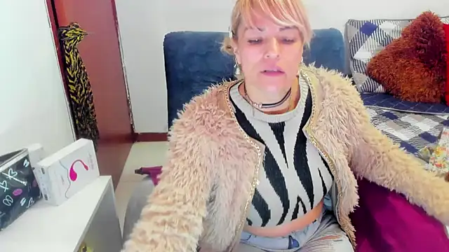 harly  queen online show from February 14, 12:25 pm