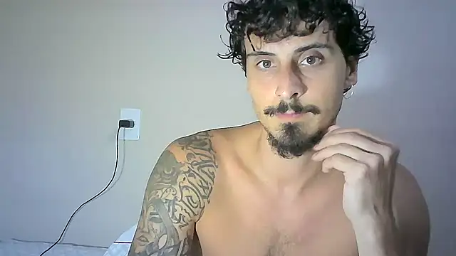 Snapshot of milkoffe chatting on January 9, 11:02 pm milkoffe online show from January 9, 11:02 pm