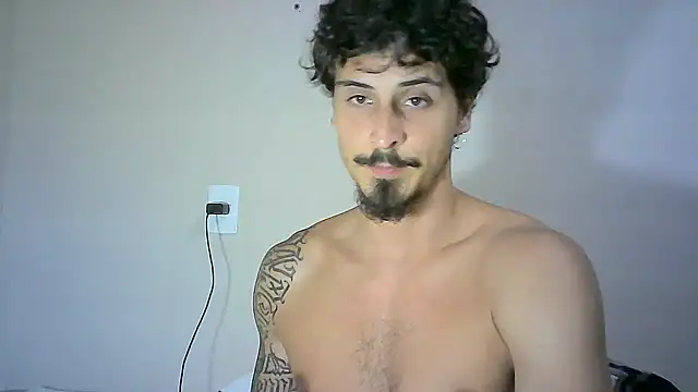 Snapshot of milkoffe chatting on January 10, 2:04 am milkoffe online show from January 10, 2:04 am