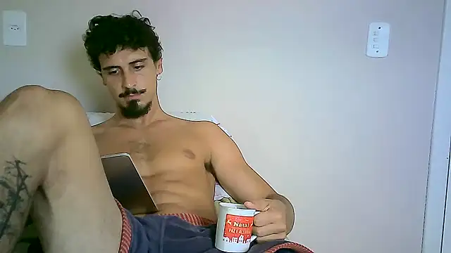 Snapshot of milkoffe chatting on January 26, 3:36 pm milkoffe online show from January 26, 3:36 pm