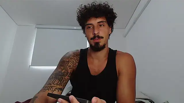 Snapshot of milkoffe chatting on February 19, 12:34 pm milkoffe online show from February 19, 12:34 pm