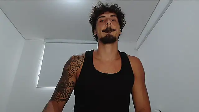 Snapshot of milkoffe chatting on February 20, 3:34 pm milkoffe online show from February 20, 3:34 pm