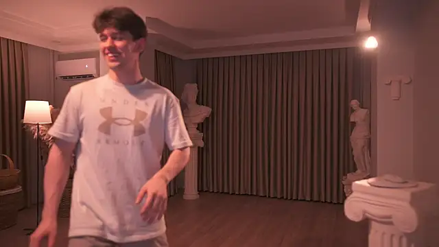 Snapshot of tommyjoyer chatting on January 14, 3:28 pm tommyjoyer online show from January 14, 3:28 pm