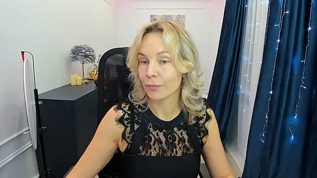 Sinty Devis online show from January 9, 4:26 am