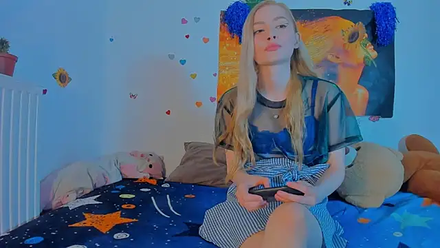 Lizzyjordanxo online show from June 23, 3:32 pm