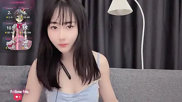 qiqi-- online show from December 13, 2:38 pm