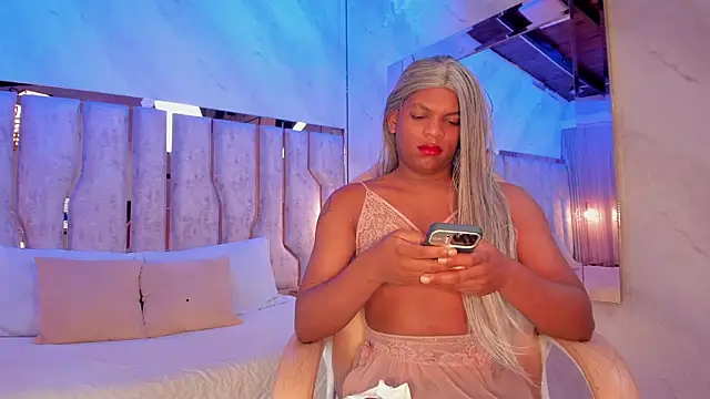 Snapshot of ari_monet chatting on April 26, 11:41 am ari monet online show from April 26, 11:41 am