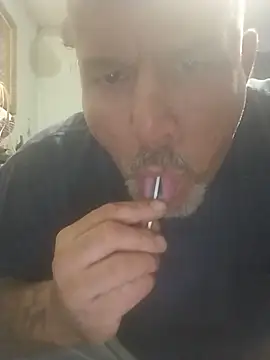 Snapshot of bigdoog8 chatting on June 1, 10:11 pm bigdoog8 online show from June 1, 10:11 pm