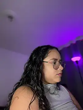 CurlyGirl 1 online show from April 11, 10:58 pm