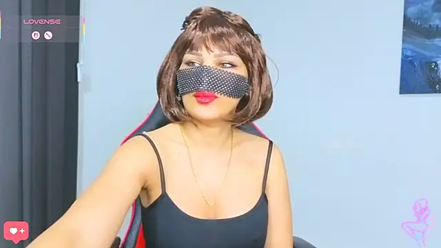 Snapshot of Turkish_Latina chatting on February 12, 10:05 pm Turkish Latina online show from February 12, 10:05 pm