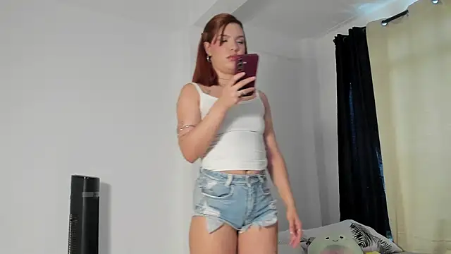 Snapshot of Emperatriiz chatting on March 10, 5:29 pm Emperatriiz online show from March 10, 5:29 pm