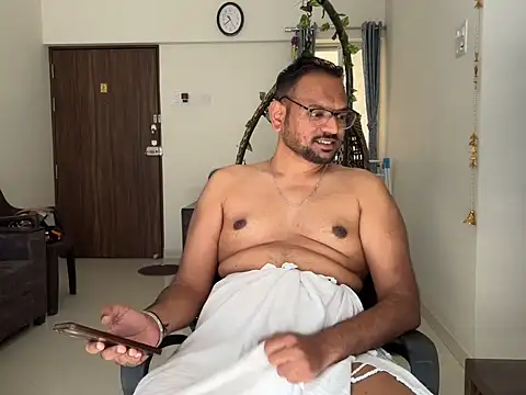 Snapshot of lovbombayduck11 chatting on June 28, 5:02 am lovbombayduck11 online show from June 28, 5:02 am