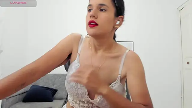 Snapshot of natalia_curvy1 chatting on June 23, 5:33 pm natalia curvy1 online show from June 23, 5:33 pm