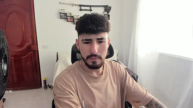 DmitriSanders online show from April 24, 9:39 pm