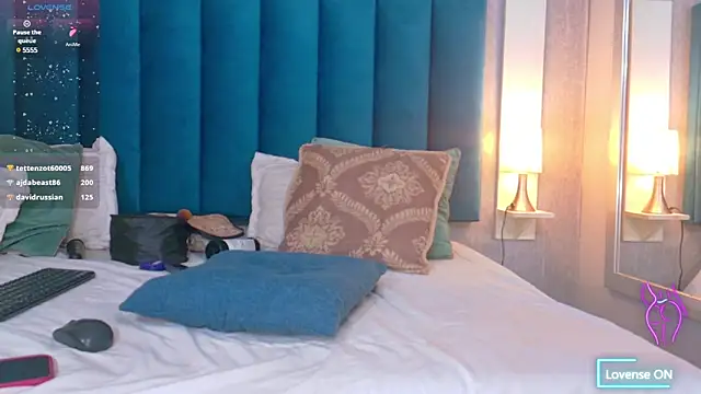 CheneellLorens online show from March 14, 11:32 pm