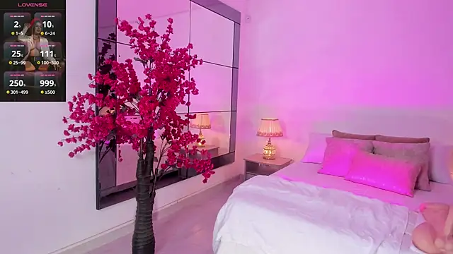 Leah Grey online show from April 1, 11:11 am