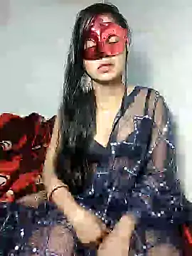 RADHA95 online show from February 5, 4:25 pm