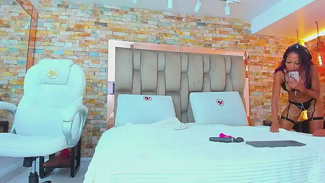 karla dunn online show from September 18, 8:44 pm