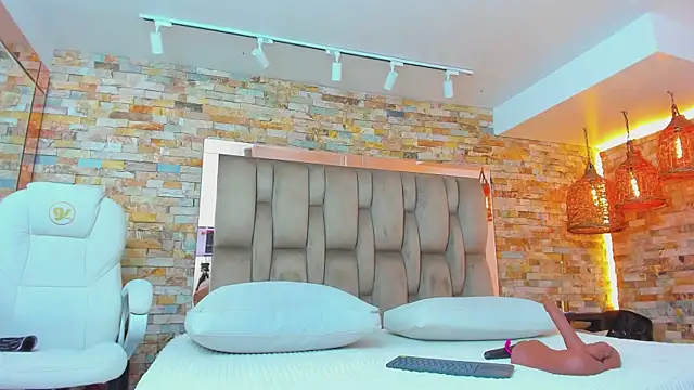 karla dunn online show from September 19, 8:31 pm