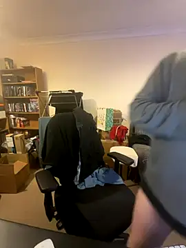 LondonTeffy online show from October 27, 9:52 pm