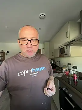 LondonTeffy online show from July 27, 12:23 pm