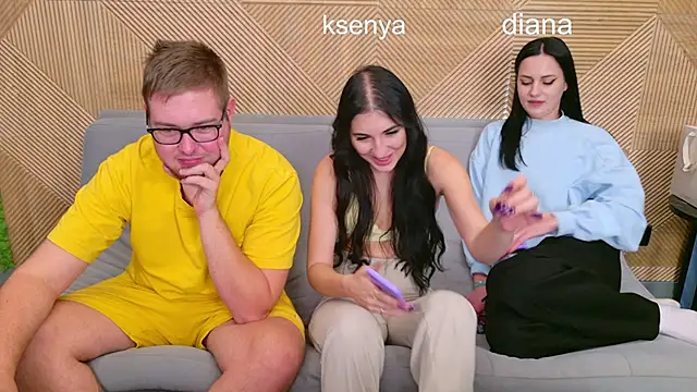 Ksenny online show from October 4, 2:59 pm