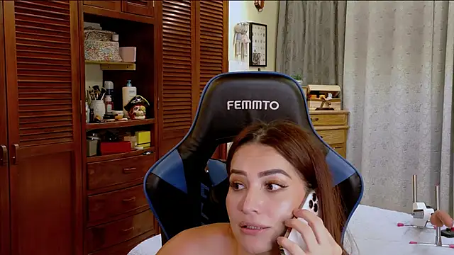 Abrilqueen online show from July 26, 2:42 am