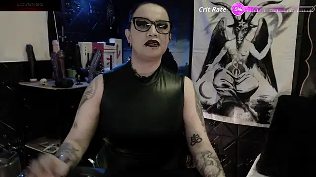 Evil Queen 666 online show from June 5, 5:47 am