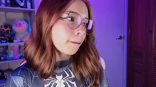 EmilyMiller  online show from December 1, 4:56 pm