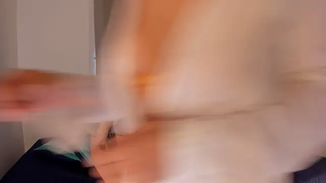 Snapshot of Emmysux chatting on December 26, 8:53 pm Emmysux online show from December 26, 8:53 pm