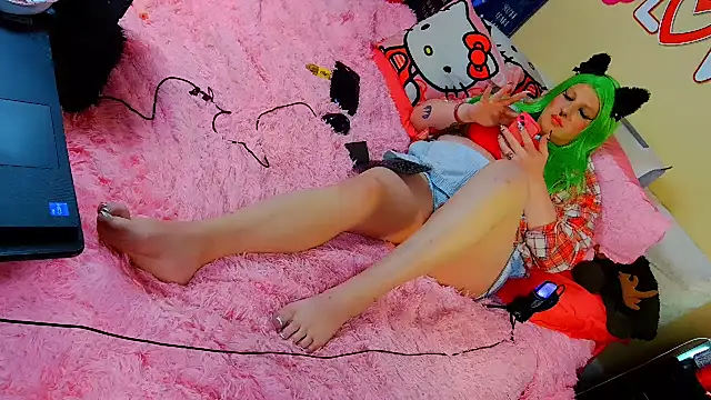 Blakelytgirl online show from May 13, 9:06 am