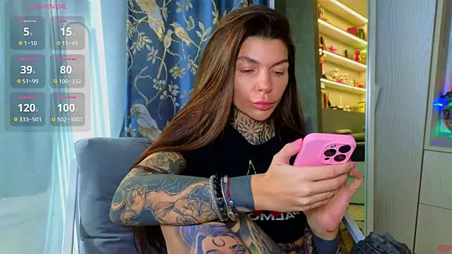 tattooedBabyy online show from April 3, 10:02 am