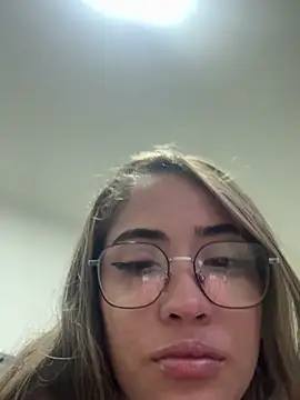 ScarlettAndClark online show from May 9, 4:17 am